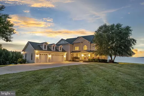 6082 Potomac Landing Dr, King George, VA 22485