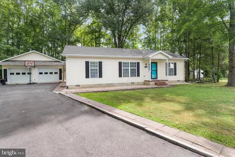 15598 Delaware Dr, King George, VA 22485