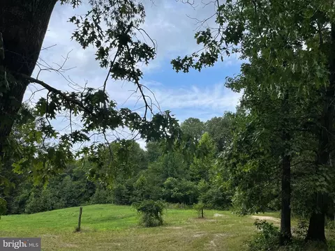8454 Comorn Rd, King George, VA 22485