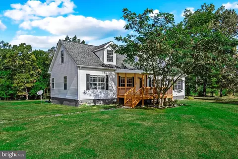 11258 Round Hill Estate Dr, King George, VA 22485
