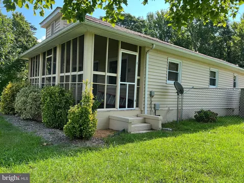 14070 Ridge Rd, King George, VA 22485
