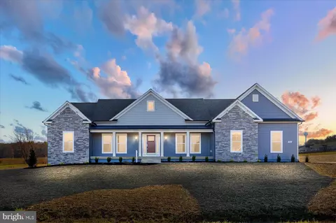 7825 Fitzhugh Ln, King George, VA 22485