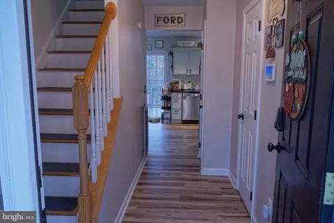 Entry Way - 8299 Delegate Dr, King George, VA 22485 photo 1 of 3