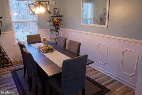 Dining - 8299 Delegate Dr, King George, VA 22485 photo 3 of 3