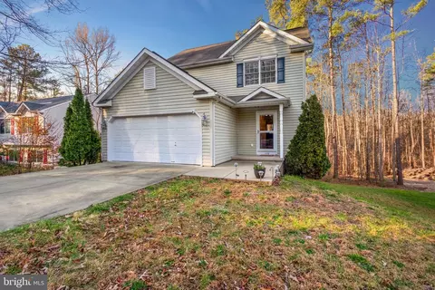 1170 Garner Dr, King George, VA 22485