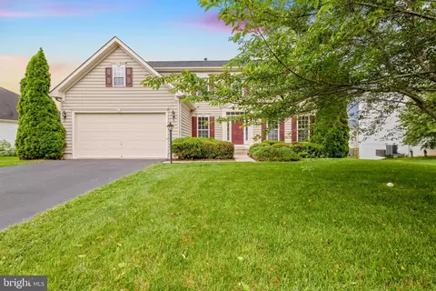 11640 Hopyard Dr, King George, VA 22485