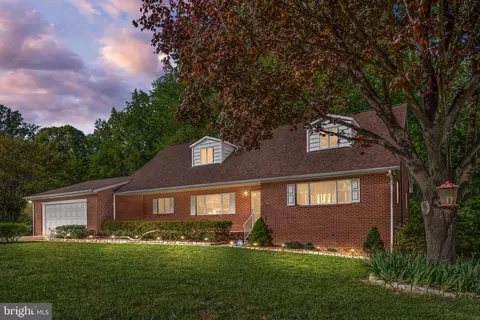 5425 Strawberry Ln, King George, VA 22485