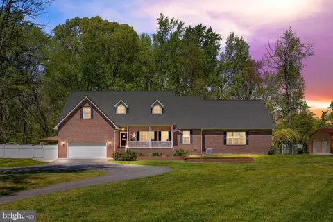 14407 Davis Dr, King George, VA 22485