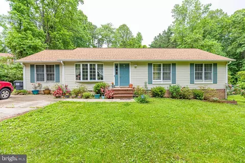7499 Cleveland Dr, King George, VA 22485