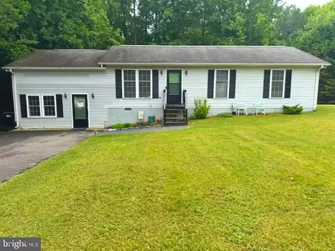 13448 Dahlgren Rd, King George, VA 22485