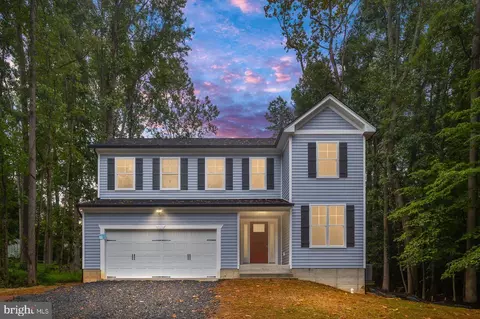 8027 Harrison Dr, King George, VA 22485