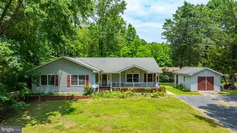 7495 Harrison Dr, King George, VA 22485