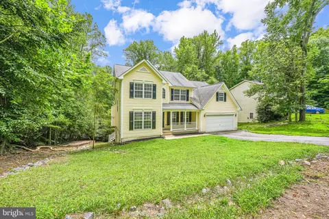 8423 Colfax Dr, King George, VA 22485