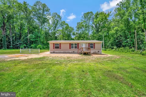 8448 Pumpkin Neck Rd, King George, VA 22485