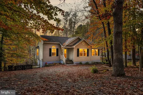 1148 Garner Dr, King George, VA 22485