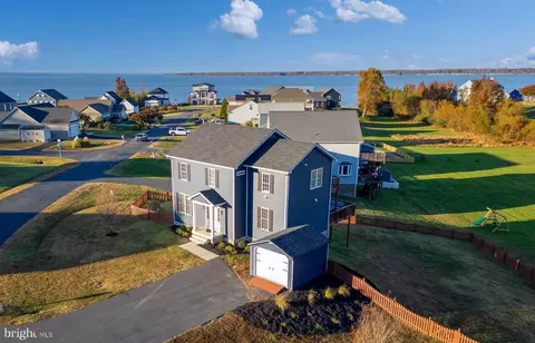 6121 Bamboo Pt, King George, VA 22485