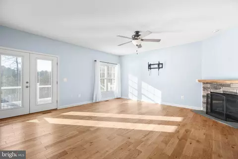 Living - 7398 Jackson Dr, King George, VA 22485 photo 1 of 4