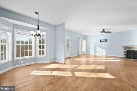 Living - 7398 Jackson Dr, King George, VA 22485 photo 4 of 4