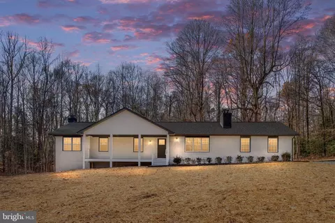 10264 Green Meadow Dr, King George, VA 22485