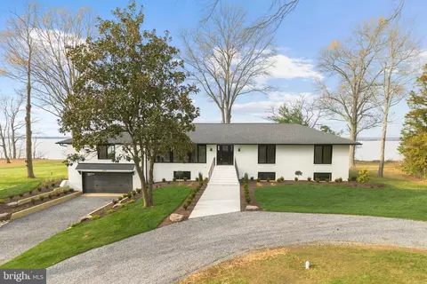1182 Woodstock Rd, King George, VA 22485