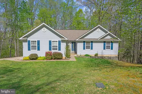 7387 Ambassador Dr, King George, VA 22485