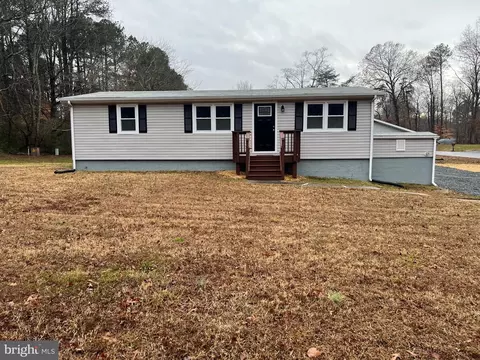 9654 Michael Dr, King George, VA 22485