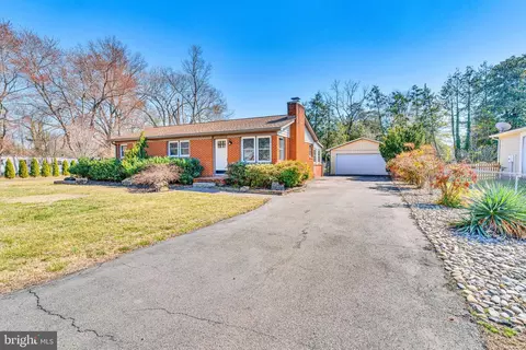 17004 10th St, King George, VA 22485