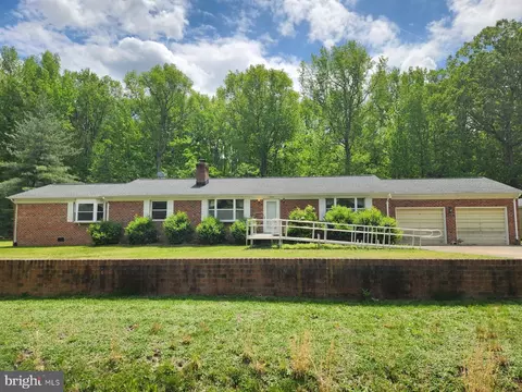 15498 Fleming St, King George, VA 22485