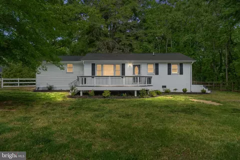 13405 Dahlgren Rd, King George, VA 22485