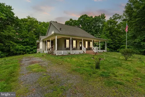7160 Dogwood Ln, King George, VA 22485
