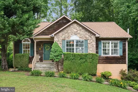 1127 Garner Dr, King George, VA 22485