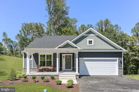 7443 Long Leaf Ln, King George, VA 22485