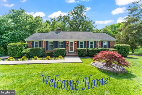 8232 Eden Dr, King George, VA 22485