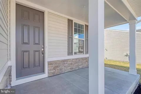 Exterior - 6318 Pointer Ln, King George, VA 22485 photo 2 of 6