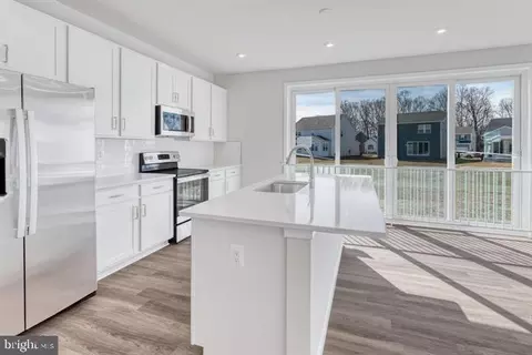 Kitchen - 6318 Pointer Ln, King George, VA 22485 photo 2 of 2