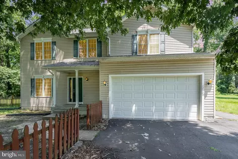 17129 6th St, King George, VA 22485