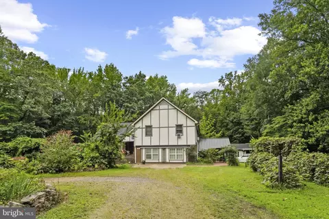 8110 Hobson Ln, King George, VA 22485