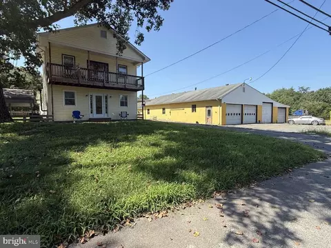 9028 Saint Anthonys Rd, King George, VA 22485