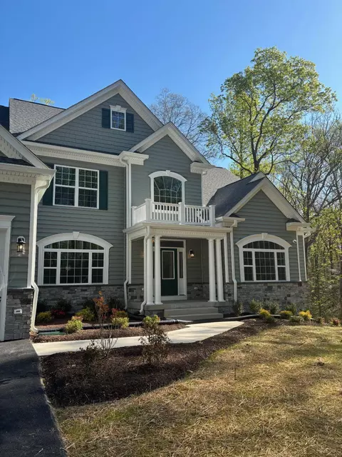 10013 Eden Dr, King George, VA 22485