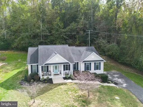 6316 Vista Ct, King George, VA 22485