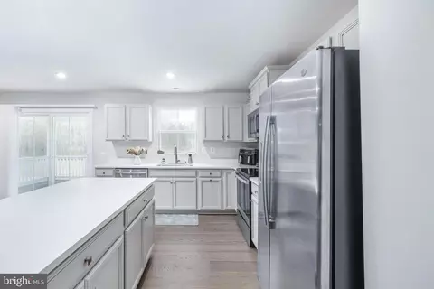 11260 Emerald Dr, King George, VA 22485 photo 13