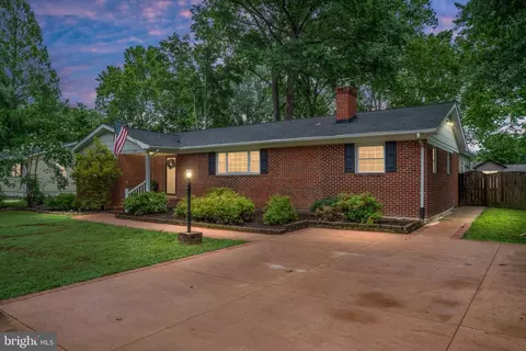 5379 Payne Dr, King George, VA 22485