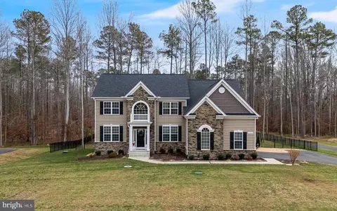 11026 Wisteria Ln, King George, VA 22485