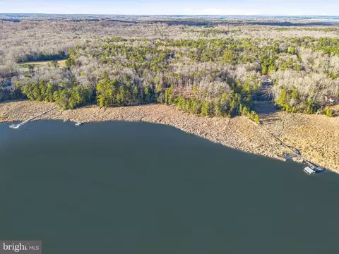 4 Seagrass Ct, King George, VA 22485