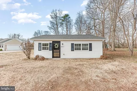 6052 Rosedale Dr, King George, VA 22485