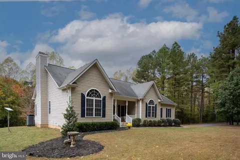 16526 Bald Eagle Dr, King George, VA 22485