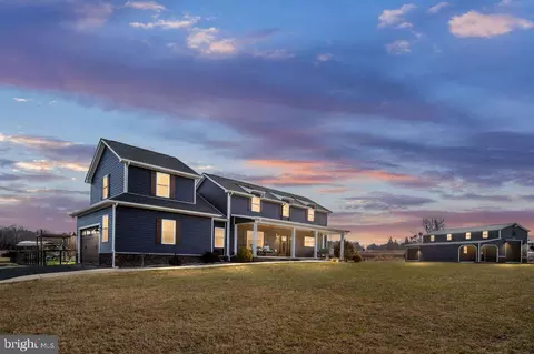 7803 Fitzhugh Ln, King George, VA 22485