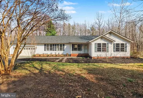 6553 Abingdon Retreat Ln, King George, VA 22485