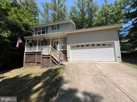 6193 Wheeler Dr, King George, VA 22485