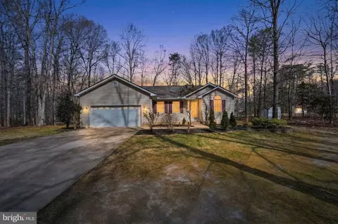 9334 Inaugural Dr, King George, VA 22485